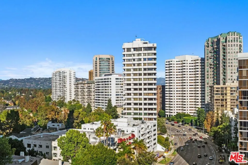 10724 Wilshire Boulevard 1104, Los Angeles, California 90024 home-pic-14